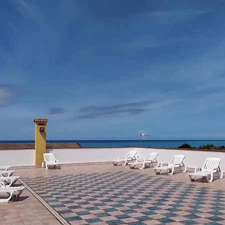 Domus-Hotel *